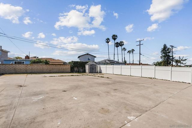 5567 Las Alturas Ter, San Diego, CA 92114