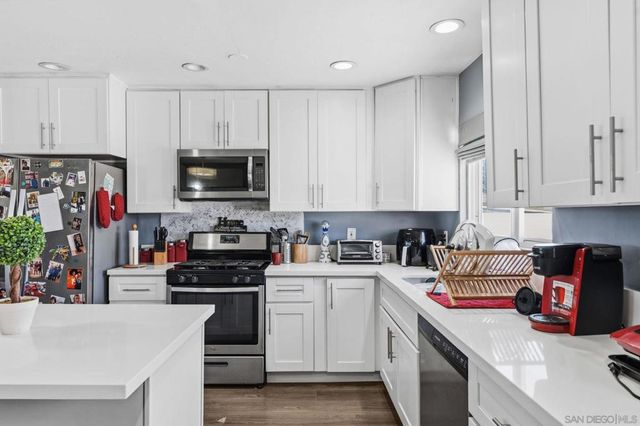 5567 Las Alturas Ter, San Diego, CA 92114