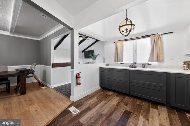 545 BERKSHIRE DR, Williamstown, NJ 08094