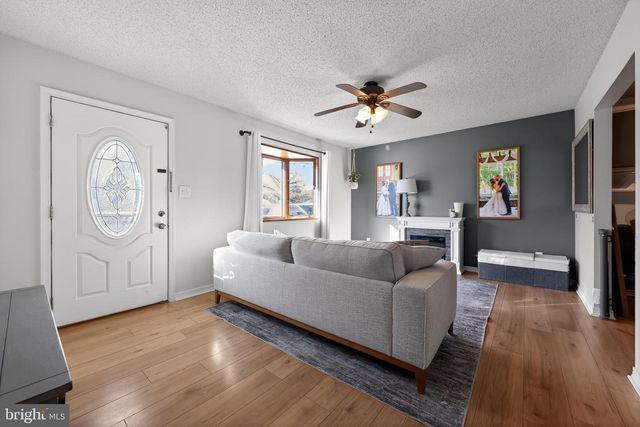 545 BERKSHIRE DR, Williamstown, NJ 08094