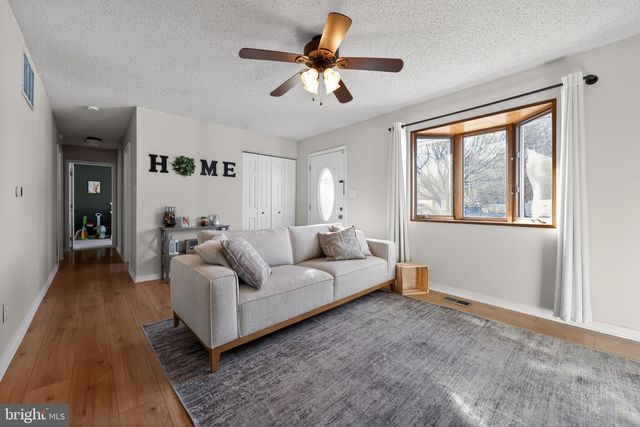 545 BERKSHIRE DR, Williamstown, NJ 08094