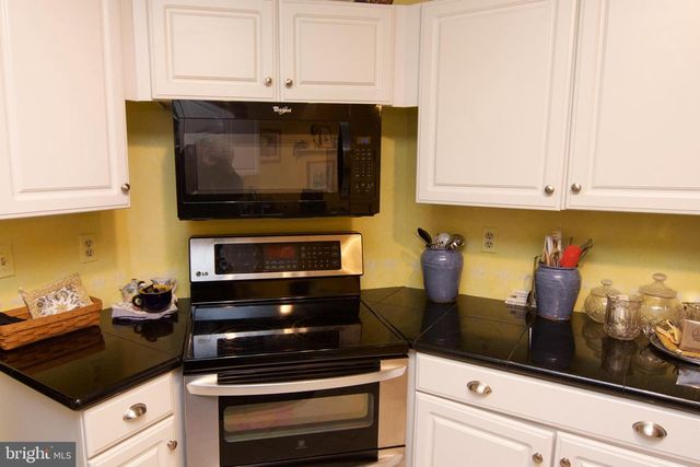 162 HAWTHORNE CT, Reading, PA 19610