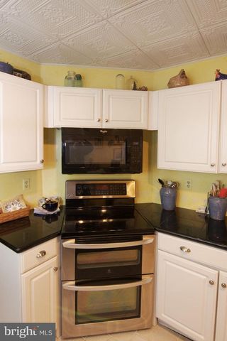 162 HAWTHORNE CT, Reading, PA 19610