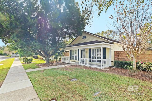 44 Cottage Drive, Fairhope, AL 36532