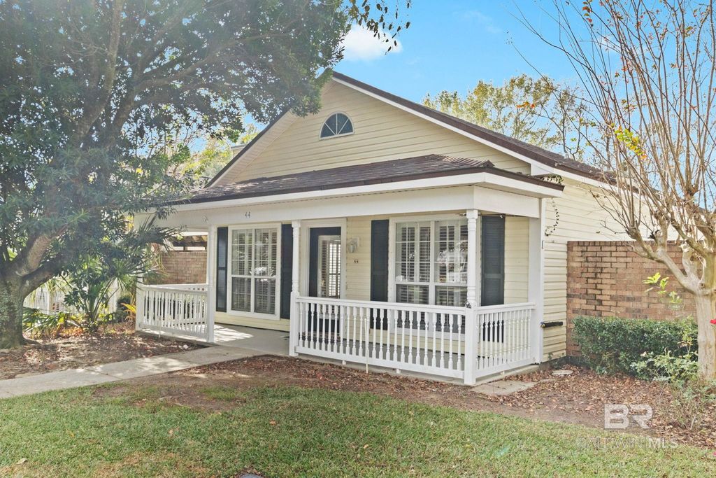 44 Cottage Drive, Fairhope, AL 36532