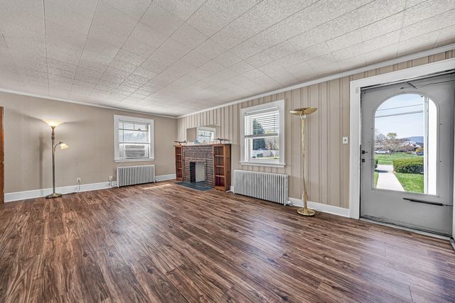 1508 Orchard DR, Salem, VA 24153