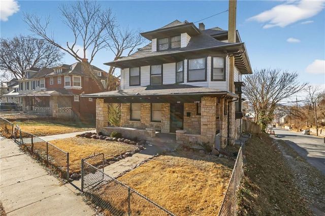 602 S 13th Street, St Joseph, MO 64501