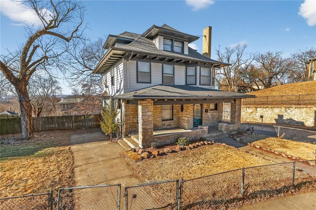 602 S 13th Street, St Joseph, MO 64501