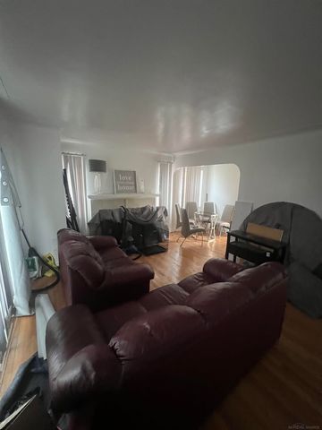 18435 Robson Street, Detroit, MI 48235