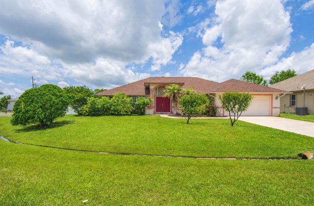 5829 NW Gerald Circle, Port St. Lucie, Port St Lucie, FL 34986