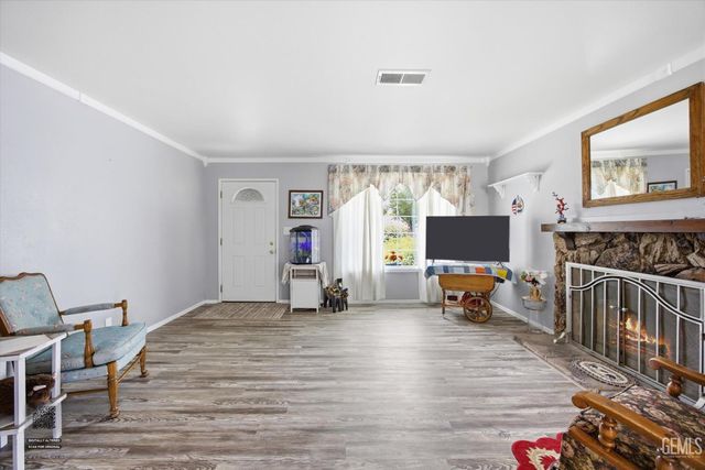 21230 MIssion Street, Tehachapi, CA 93561