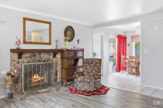 21230 MIssion Street, Tehachapi, CA 93561
