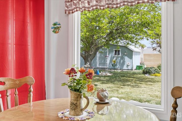 21230 MIssion Street, Tehachapi, CA 93561