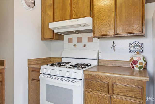 21230 MIssion Street, Tehachapi, CA 93561