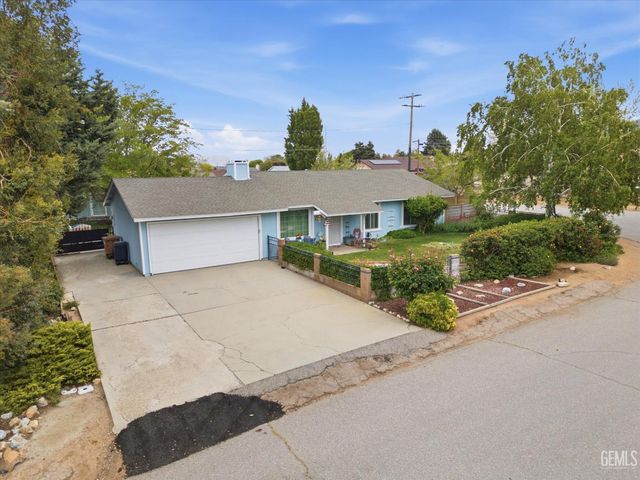 21230 MIssion Street, Tehachapi, CA 93561