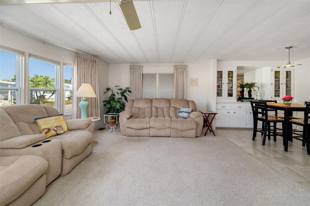 5619 BAYSHORE ROAD 421, Palmetto, FL 34221