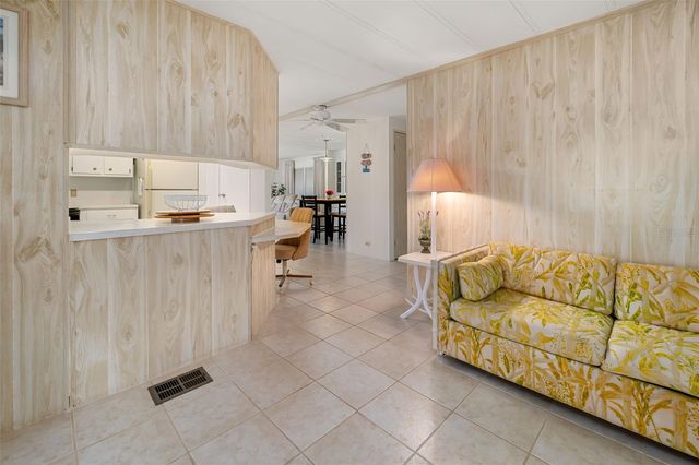 5619 BAYSHORE ROAD 421, Palmetto, FL 34221