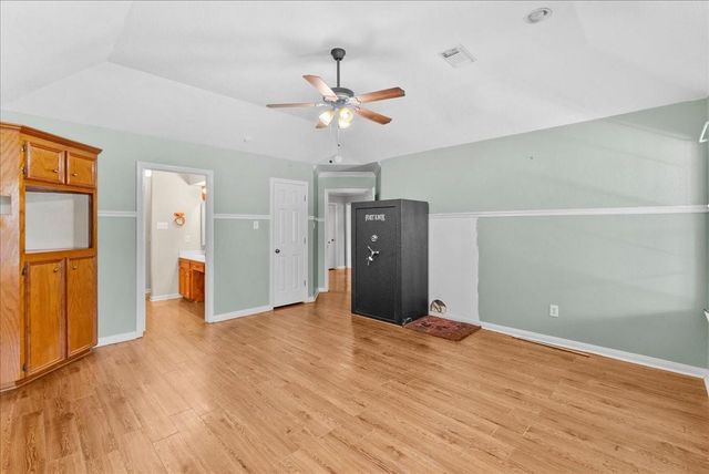 607 Sharondoah Drive, Highlands, TX 77562