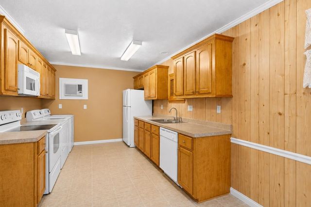 607 Sharondoah Drive, Highlands, TX 77562