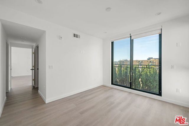 3755 S Canfield Avenue 302, Los Angeles, CA 90034