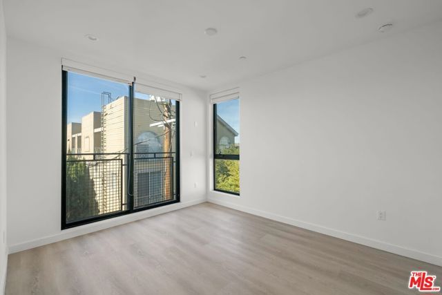 3755 S Canfield Avenue 302, Los Angeles, CA 90034