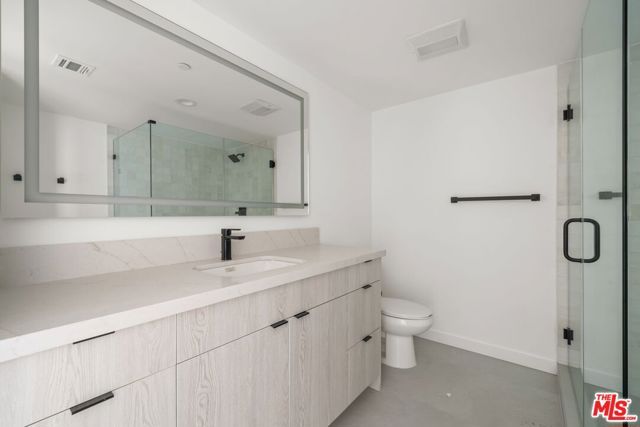 3755 S Canfield Avenue 302, Los Angeles, CA 90034