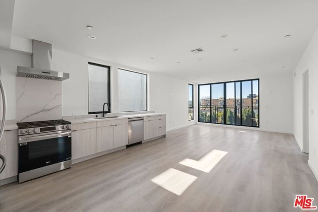 3755 S Canfield Avenue 302, Los Angeles, CA 90034