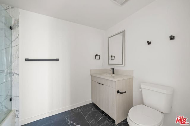 3755 S Canfield Avenue 302, Los Angeles, CA 90034