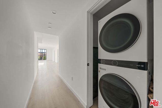 3755 S Canfield Avenue 302, Los Angeles, CA 90034