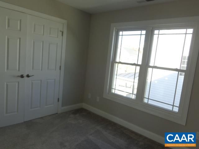 208 WINDSOR DR, Fishersville, VA 22939