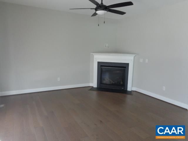 208 WINDSOR DR, Fishersville, VA 22939