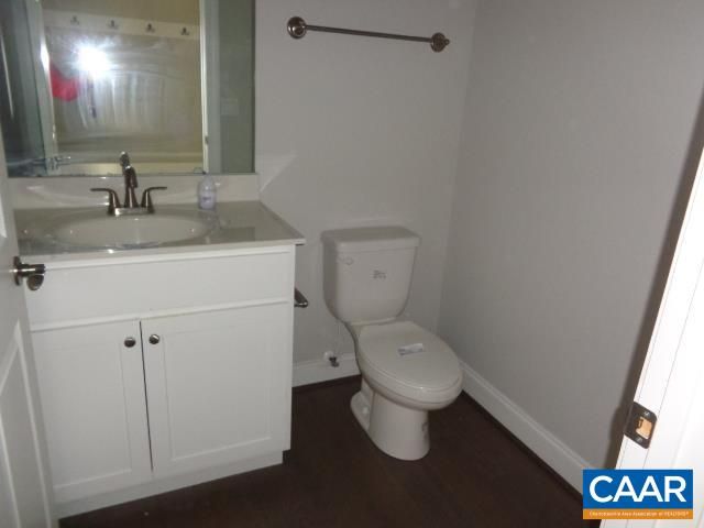 208 WINDSOR DR, Fishersville, VA 22939