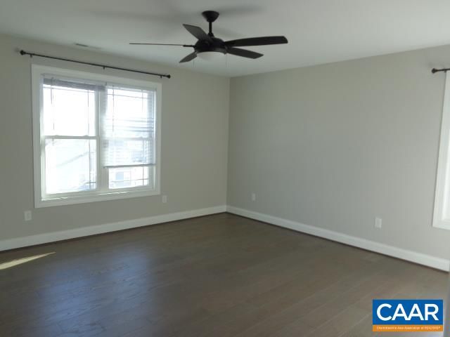 208 WINDSOR DR, Fishersville, VA 22939