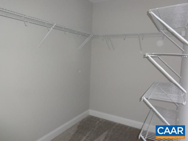 208 WINDSOR DR, Fishersville, VA 22939