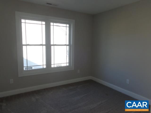 208 WINDSOR DR, Fishersville, VA 22939