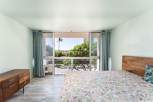 500 University Avenue 320, Honolulu, HI 96826