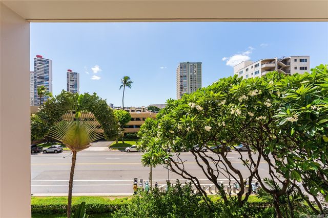 500 University Avenue 320, Honolulu, HI 96826