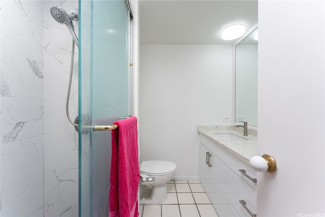 500 University Avenue 320, Honolulu, HI 96826