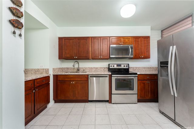 500 University Avenue 320, Honolulu, HI 96826