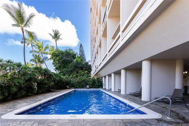 500 University Avenue 320, Honolulu, HI 96826