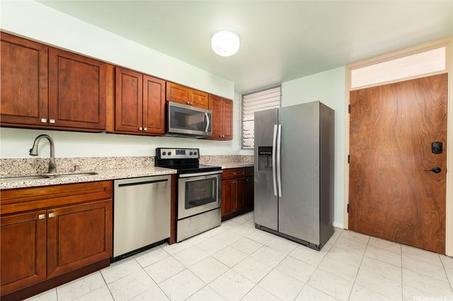500 University Avenue 320, Honolulu, HI 96826