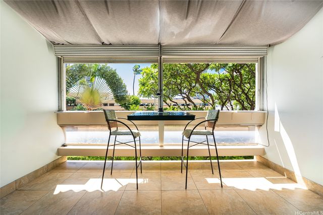 500 University Avenue 320, Honolulu, HI 96826