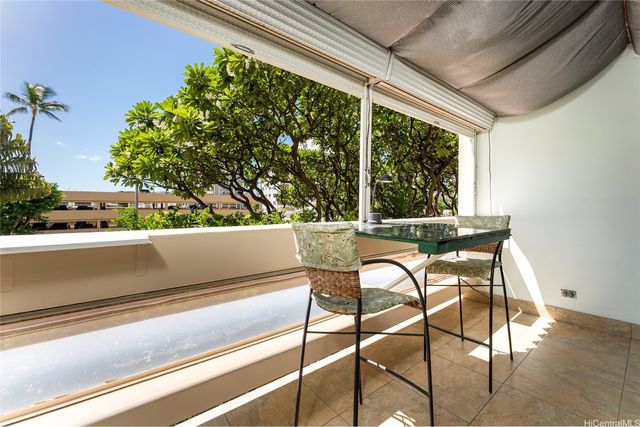 500 University Avenue 320, Honolulu, HI 96826