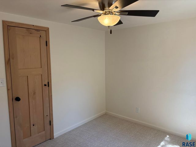 600 S Thompson Ave Avenue, Sioux Falls, SD 57103