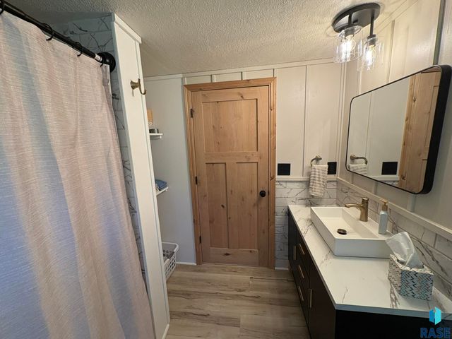 600 S Thompson Ave Avenue, Sioux Falls, SD 57103