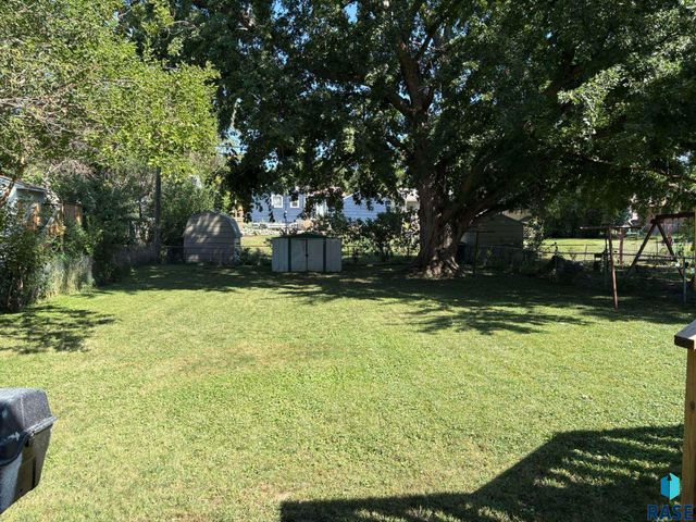 600 S Thompson Ave Avenue, Sioux Falls, SD 57103