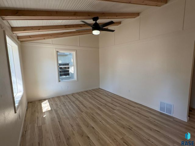 600 S Thompson Ave Avenue, Sioux Falls, SD 57103