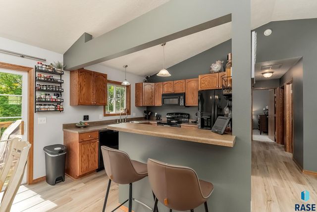 1405 N Conifer Pl Place, Sioux Falls, SD 57107