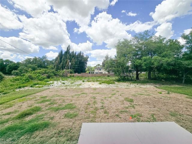 1411 Moore AVE, Lehigh Acres, FL 33972