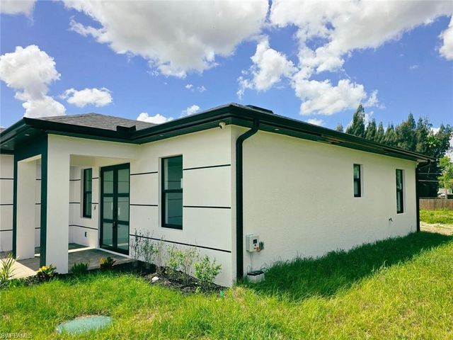 1411 Moore AVE, Lehigh Acres, FL 33972